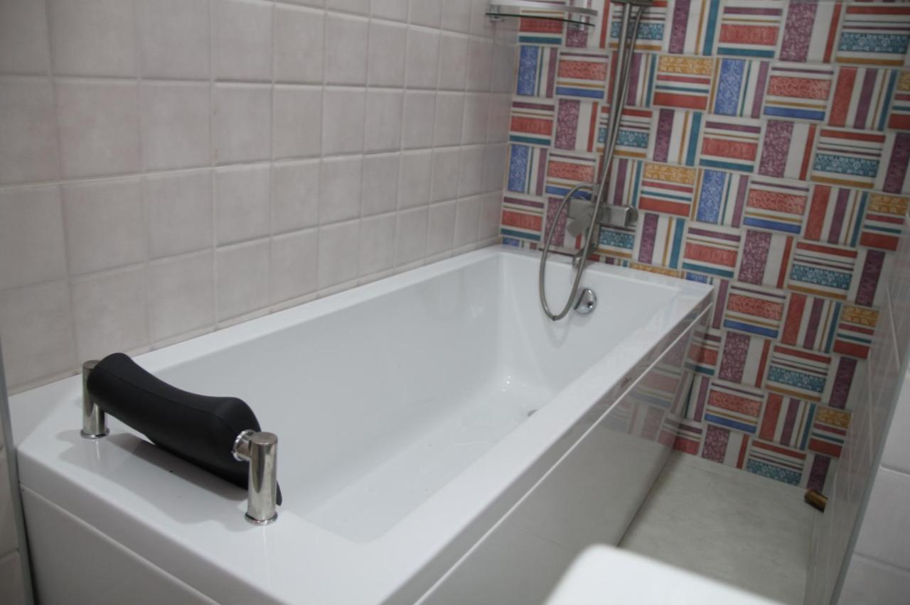 Cozy Apartment In Vake Tiflis Dış mekan fotoğraf