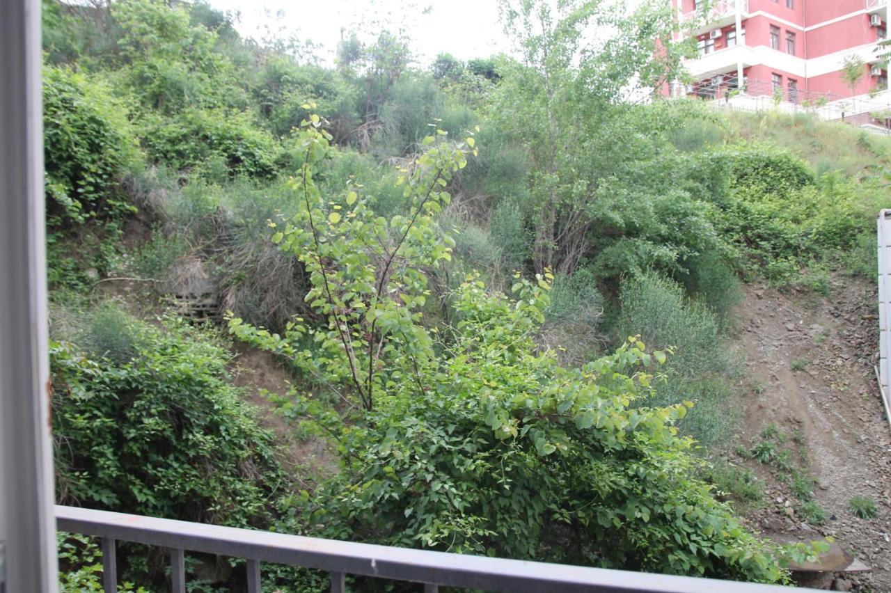 Cozy Apartment In Vake Tiflis Dış mekan fotoğraf