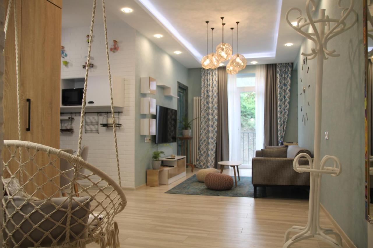 Cozy Apartment In Vake Tiflis Dış mekan fotoğraf